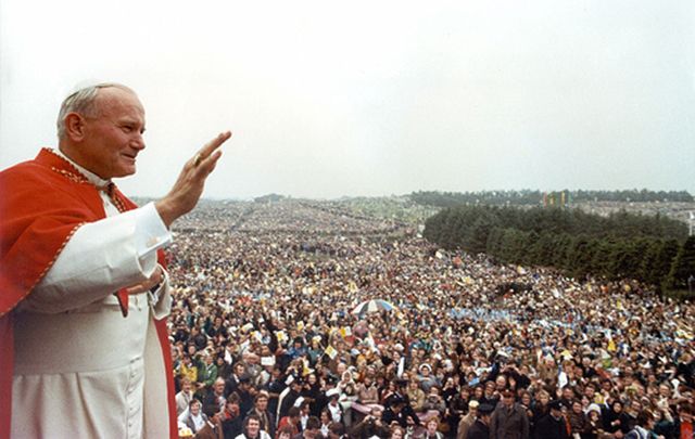 cropped_main-Pope-John-Paul-II-Phoenix-Park